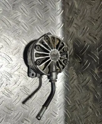 Vacuum pump