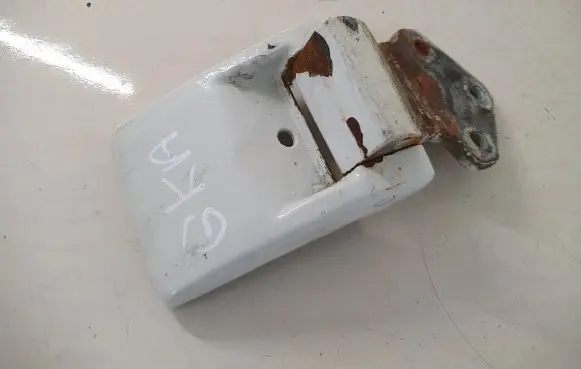 Volkswagen Transporter - Caravelle T5 Loading door lower hinge 