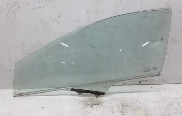 Honda Civic Front door window glass four-door