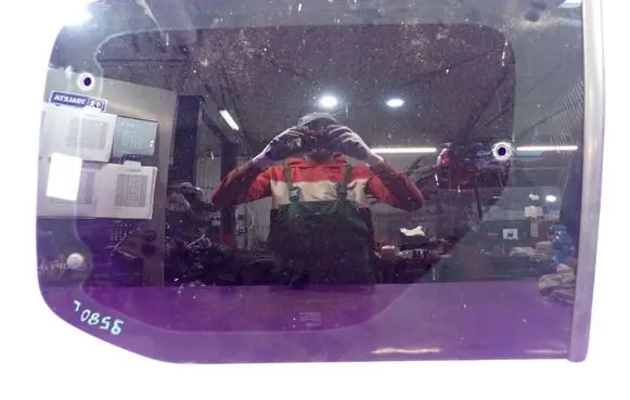 Peugeot Partner Rear side window