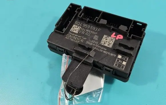 Skoda Octavia Mk3 (5E) Central body control module 5Q4959593F IMPRK1557651