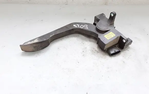 Iveco Daily 35 - 40.10 Accelerator throttle pedal 504061735 0281002633