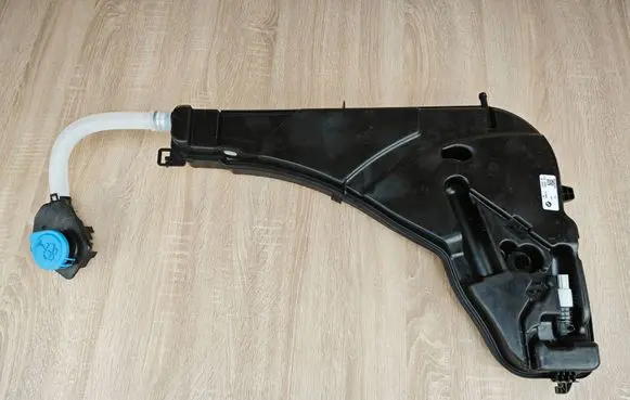 BMW X4 G02 Windshield washer fluid reservoir/tank 7431497 7399028