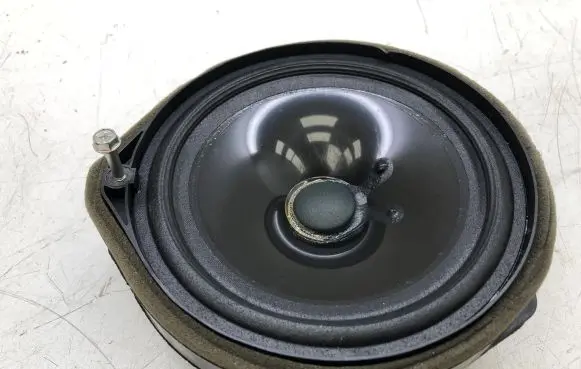 Honda CR-V Front door speaker