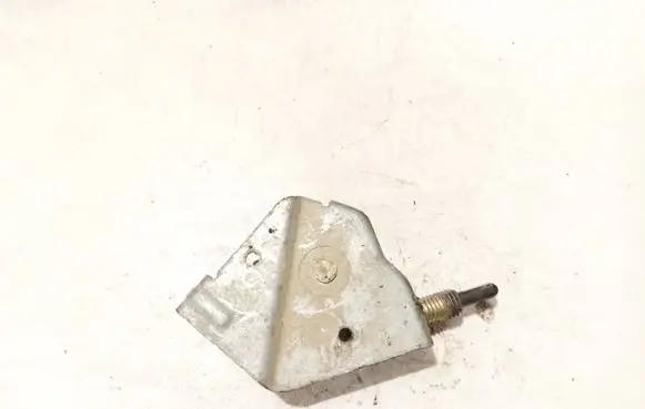 Mazda 5 Seat back rest lock catch 