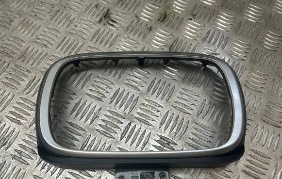 Fiat 500X Radio/GPS head unit trim 735577224