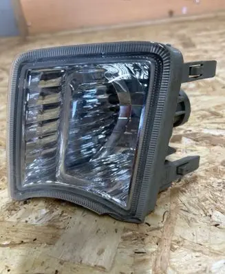 Toyota Prius (XW30) Front fog light 8152047020