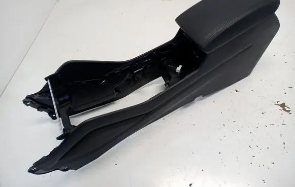 Hyundai Tucson TL Center console