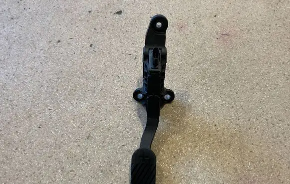 Hyundai Ioniq 5 Accelerator throttle pedal 32700KL100