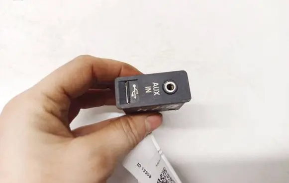 BMW 5 GT F07 USB socket connector 6131912965102