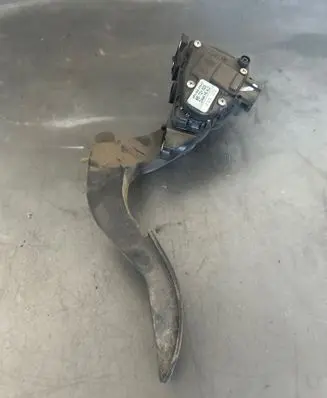 Audi A4 S4 B6 8E 8H Accelerator throttle pedal 8E1721523