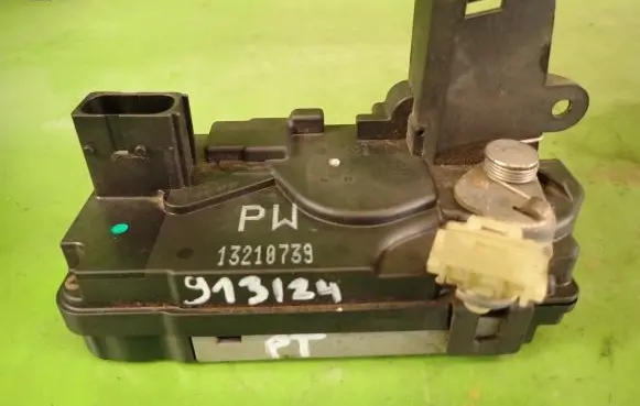 Opel Kadett B Rear door lock 13210739