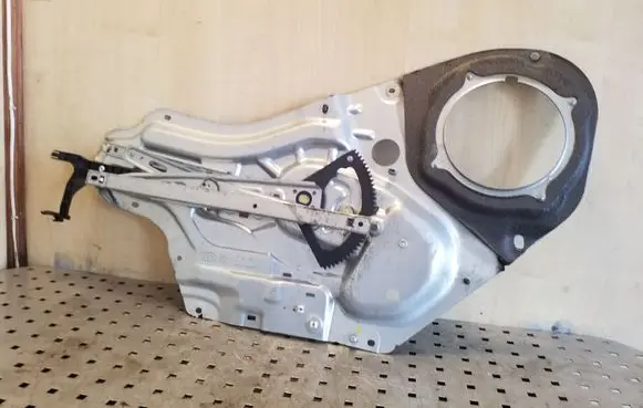 KIA Soul Front window lifting mechanism without motor