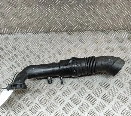 Citroen C5 Aircross Air intake duct part 9824569380