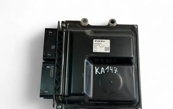 Volvo S60 Engine control unit/module ECU 32383818