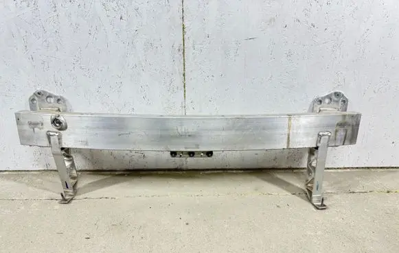 Hyundai Kona I Front bumper cross member 