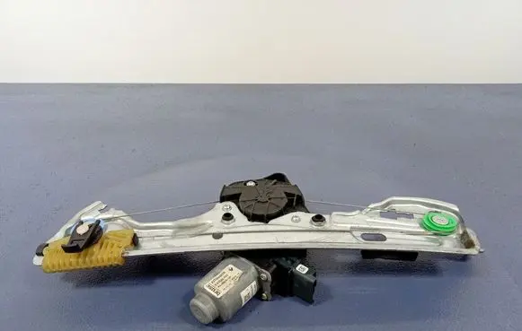 Renault Megane IV Rear door window regulator with motor 827204587R