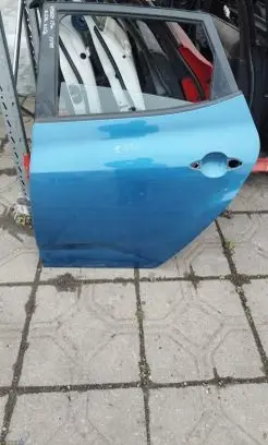 KIA Venga Rear door