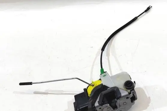 Opel Insignia A Rear door lock 13503807