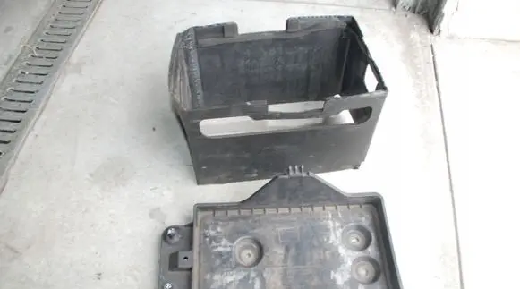 Mazda CX-5 Battery tray 150KM