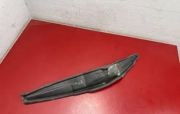 Chrysler Pacifica Fender foam support/seal 68225663A