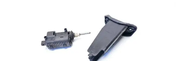 Opel Vectra C Fuel tank cap lock 13158426
