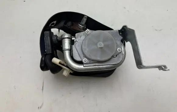 Ford Mustang V Front seatbelt 2453225AD