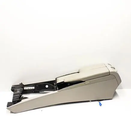 Mercedes-Benz C W204 Center console A2046806050