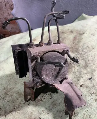 Nissan Micra ABS Pump 493L4300706