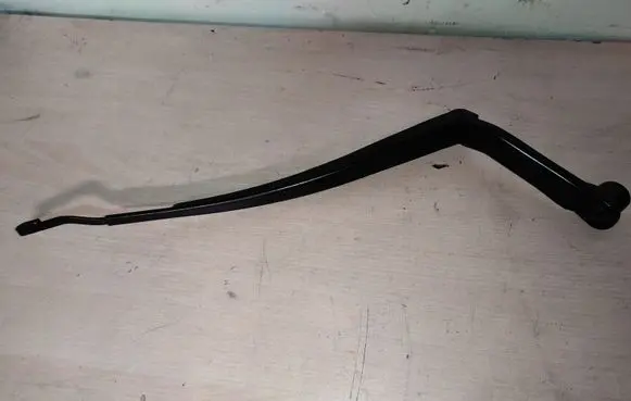 Mazda CX-5 Front wiper blade arm KD53