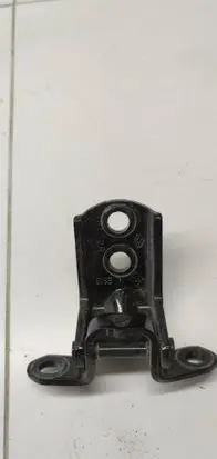 Renault Kadjar Rear door lower hinge A046574