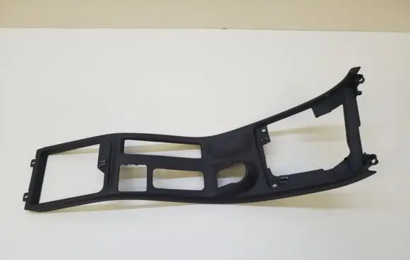 Volkswagen Touareg I Center console 4615654