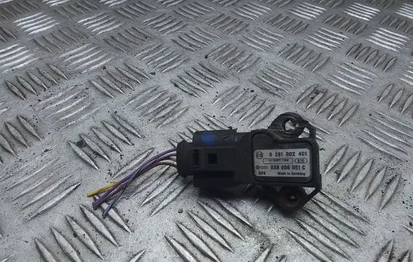 Seat Alhambra (Mk2) Air pressure sensor 038906051C 0281002401