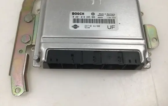 Nissan Almera Tino Engine control unit/module 237104U100