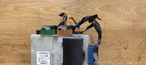 Volvo XC60 Fuse module 7G9T14C256FA 30765624