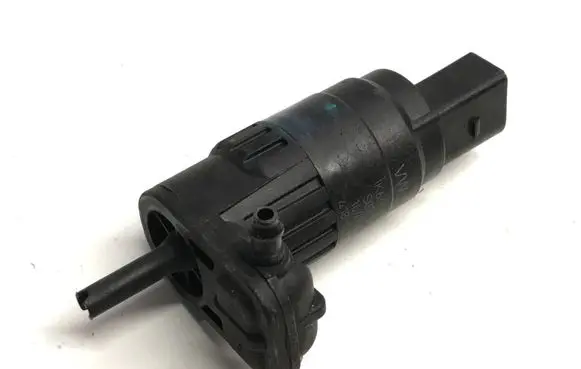 Volkswagen Golf VI Windscreen/windshield washer pump 1K6955651 SC712 418020491