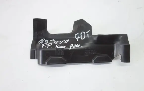 Audi A3 8Y Intercooler air channel guide 8Y0121284B