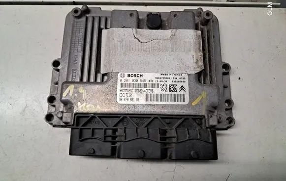 Peugeot 208 I Engine control unit/module 9807886180