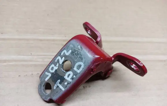 Honda Jazz Rear door lower hinge