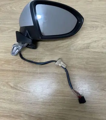 Volkswagen Touran III Front door electric wing mirror 