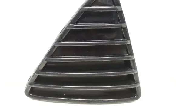 Ford Focus Front bumper lower grill BM5117K946C