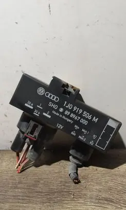 Coolant fan relay