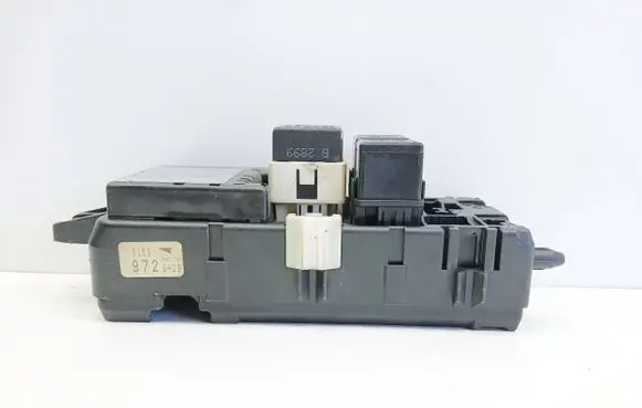 Volvo S40, V40 Fuse module 30889703