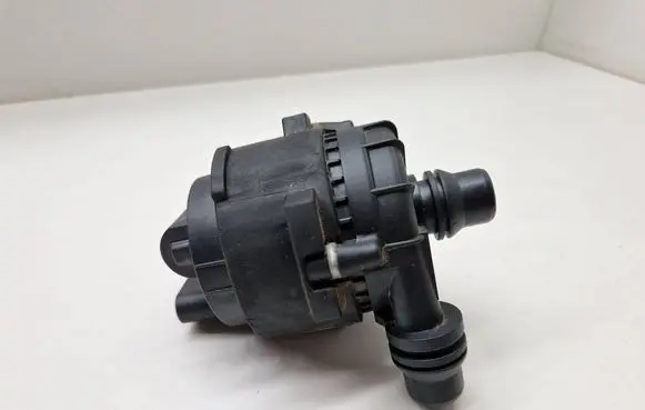 BMW i4 Electric auxiliary coolant/water pump 9455034