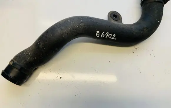 Audi A4 S4 B5 8D Intercooler hose/pipe 8d0145844a