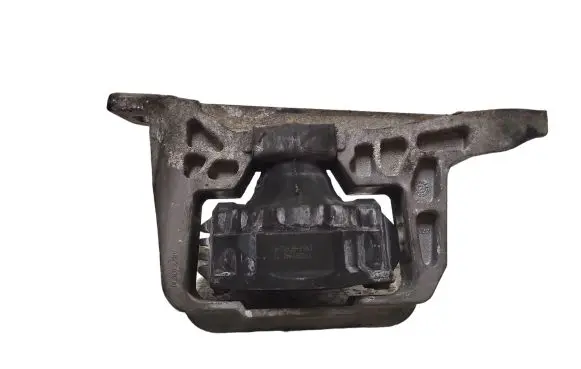 Ford Focus Engine mount bracket