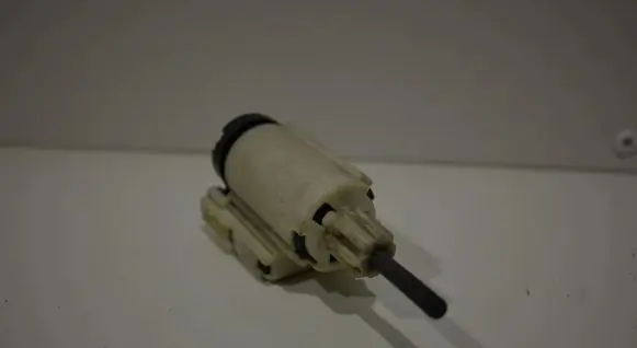 Audi A4 S4 B6 8E 8H Brake pedal sensor switch 8E0927189B