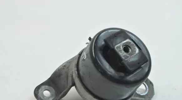 Volvo XC60 Engine mount bracket 30671245