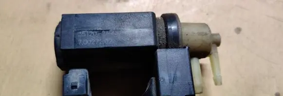 Hyundai ix35 Vacuum valve 351202A900
