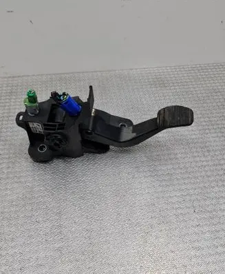 Renault Twingo III Clutch pedal 465030341R 7RPP303410 4532900500